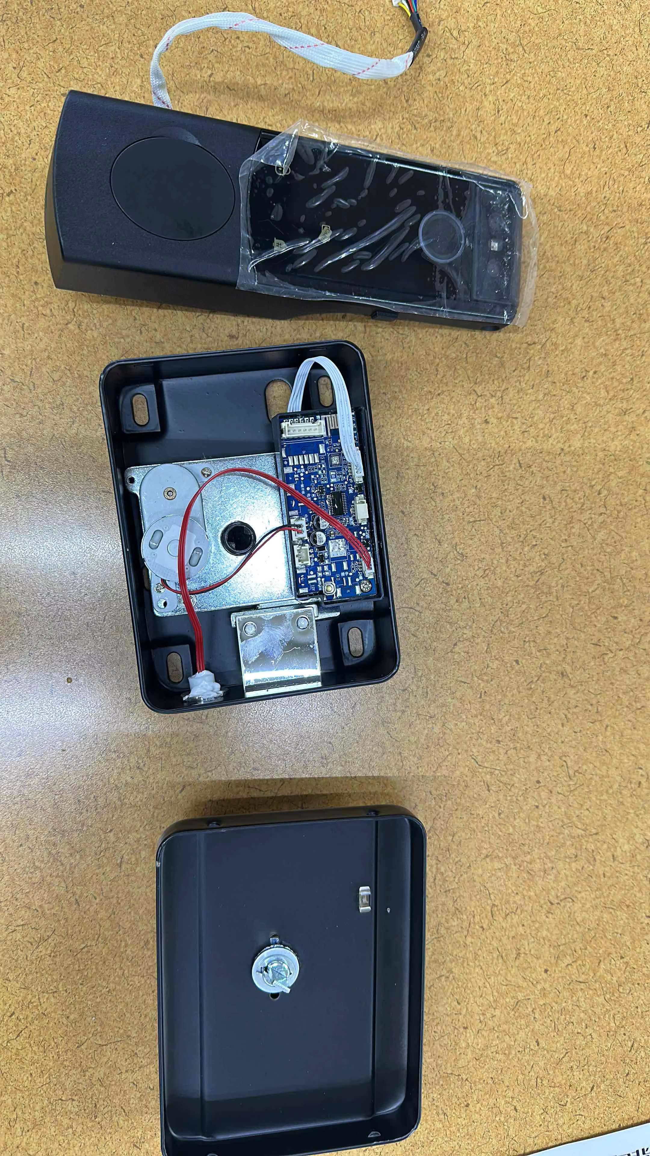 Customer photo: WAFU lock unboxing and installation